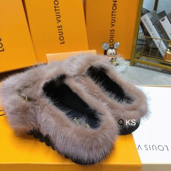 New Collection Fashion Women LV Shoes 103