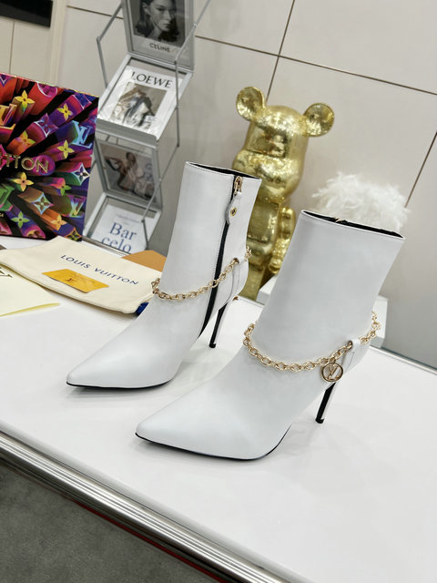 New Collection Fashion Women LV Shoes 096