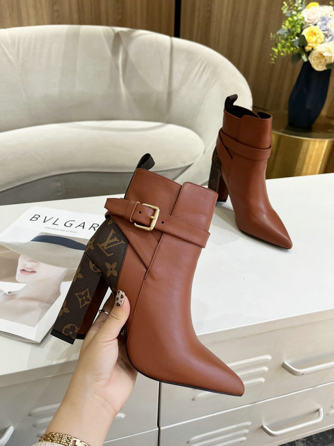 New Collection Fashion Women LV Shoes 094