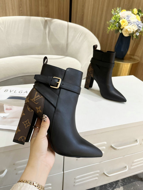 New Collection Fashion Women LV Shoes 094