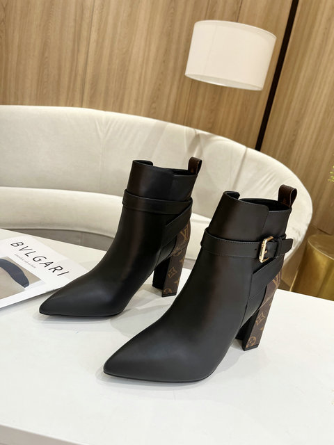 New Collection Fashion Women LV Shoes 094