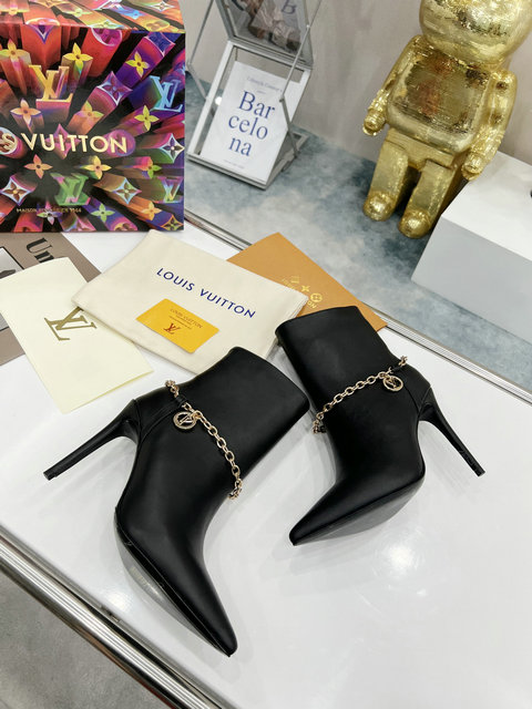 New Collection Fashion Women LV Shoes 093