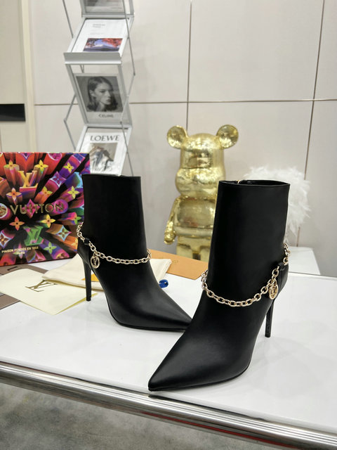 New Collection Fashion Women LV Shoes 093