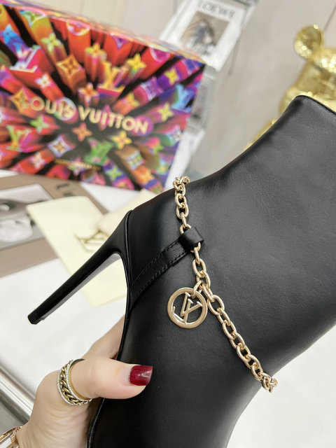 New Collection Fashion Women LV Shoes 093