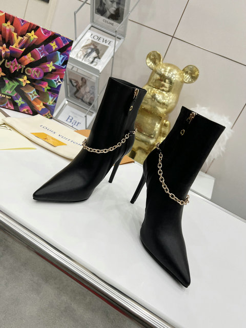 New Collection Fashion Women LV Shoes 093