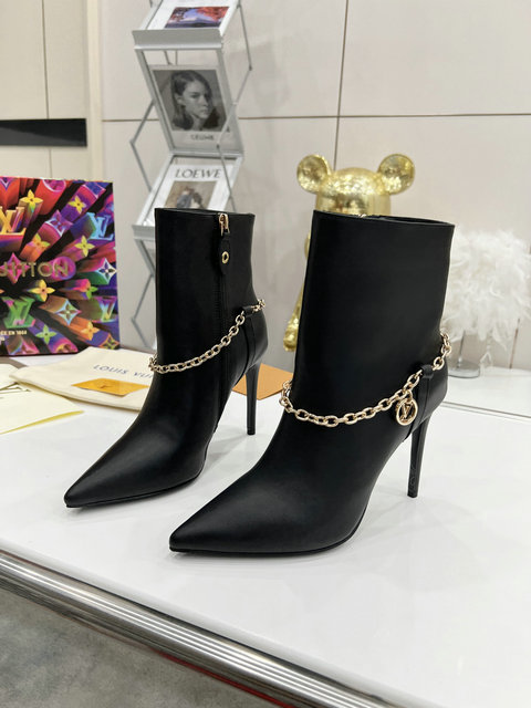 New Collection Fashion Women LV Shoes 093
