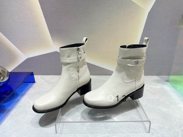 New Collection Fashion Women LV Shoes 090