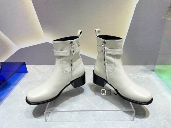 New Collection Fashion Women LV Shoes 090