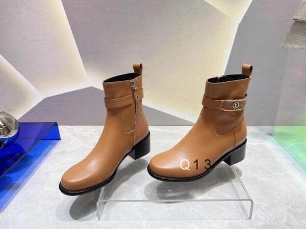 New Collection Fashion Women LV Shoes 090