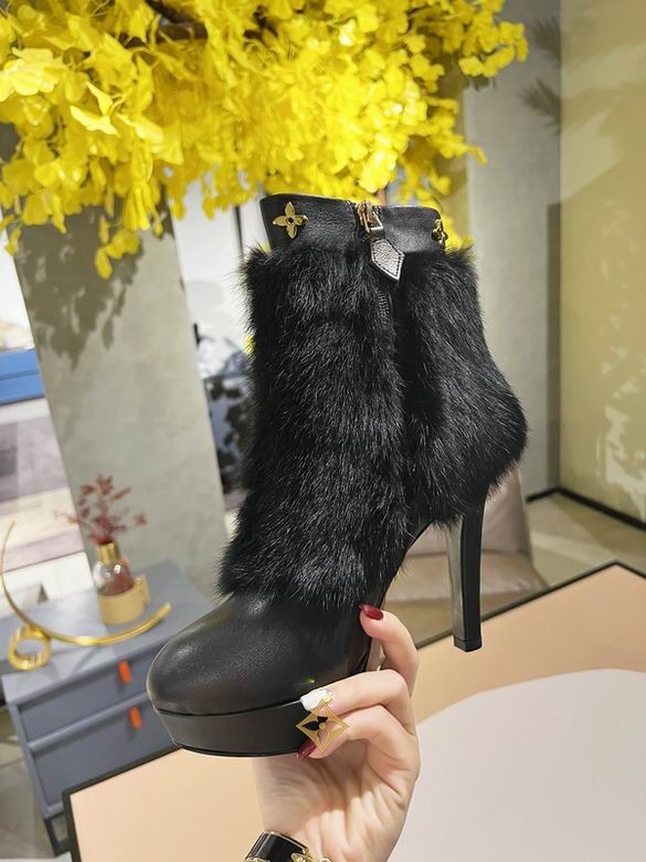 New Collection Fashion Women LV Shoes 084