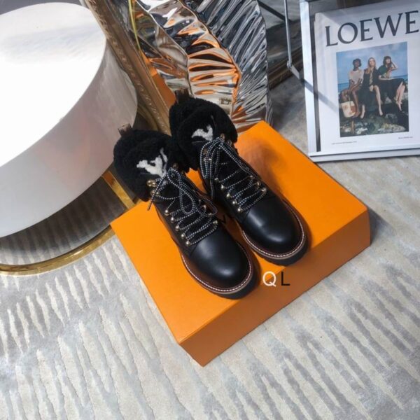 New Collection Fashion Women LV Shoes 081