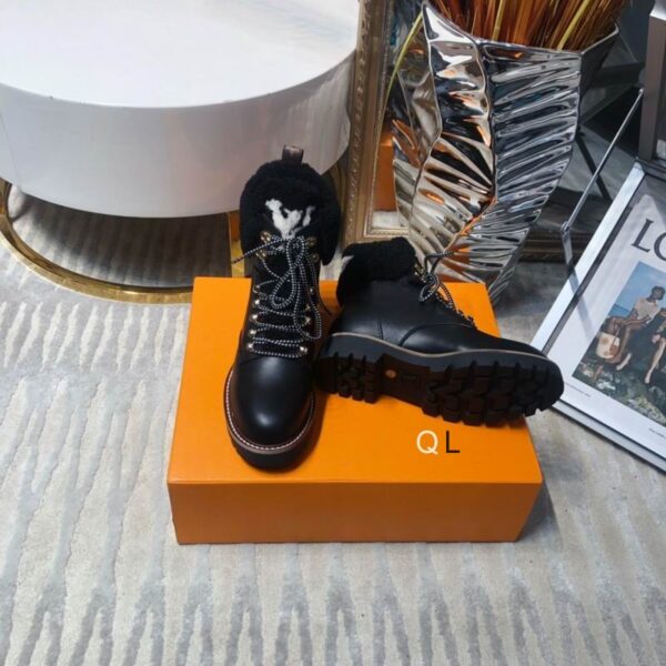 New Collection Fashion Women LV Shoes 081