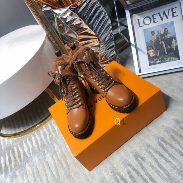 New Collection Fashion Women LV Shoes 081