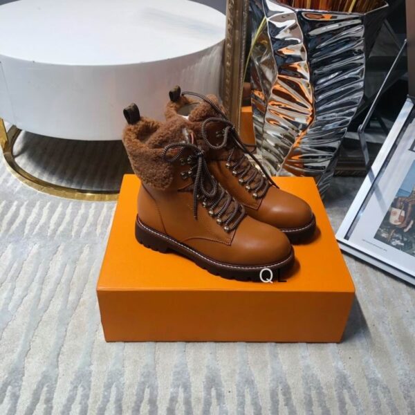 New Collection Fashion Women LV Shoes 081