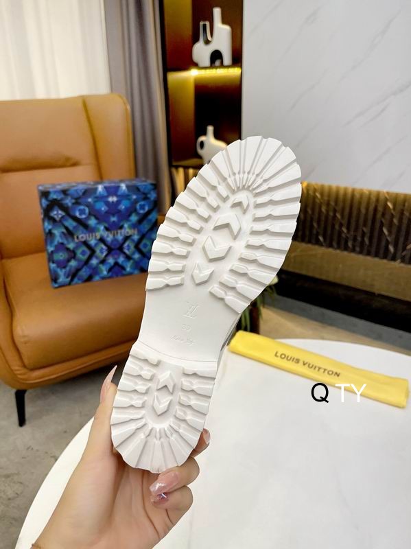 New Collection Fashion Women LV Shoes 080