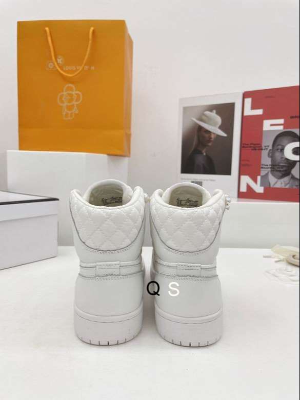 New Collection Fashion Women CN Shoes 068