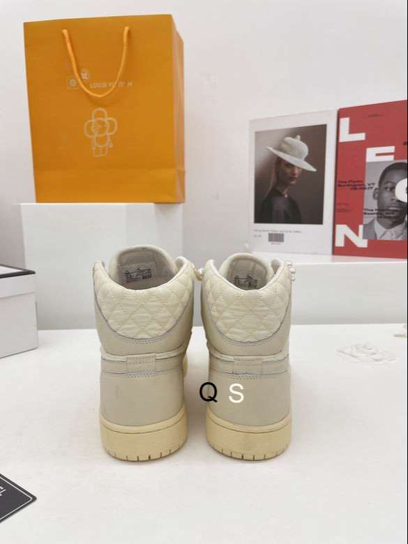 New Collection Fashion Women CN Shoes 068