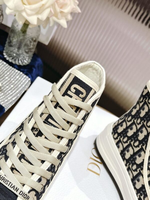 New Collection Fashion Women Dior Shoes 045