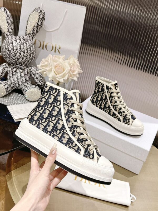 New Collection Fashion Women Dior Shoes 045