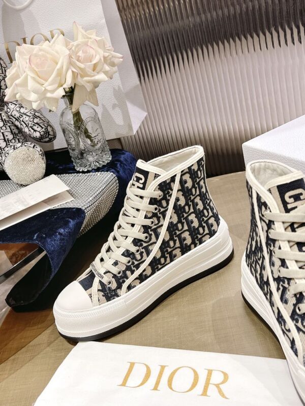 New Collection Fashion Women Dior Shoes 045