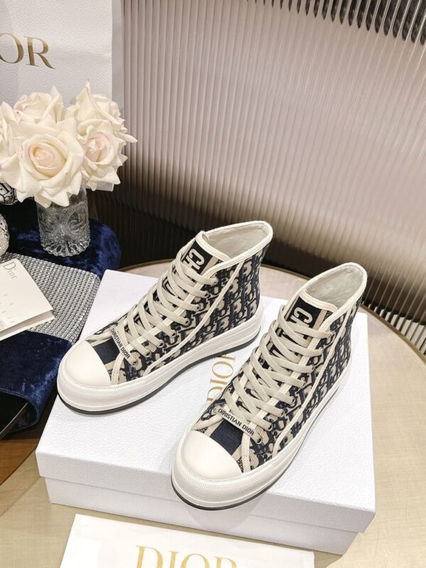 New Collection Fashion Women Dior Shoes 045