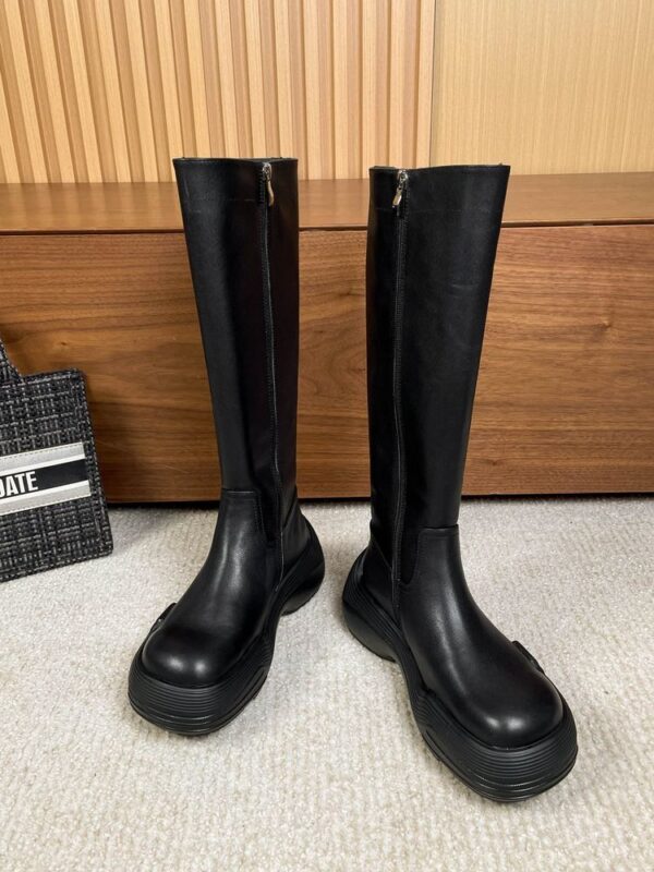 New Collection Fashion Valentino Women Shoes 022