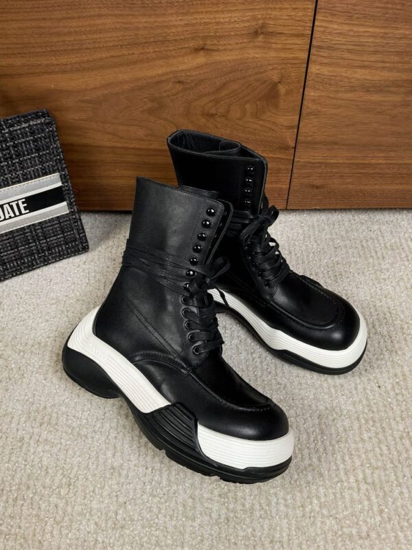New Collection Fashion Valentino Women Shoes 021