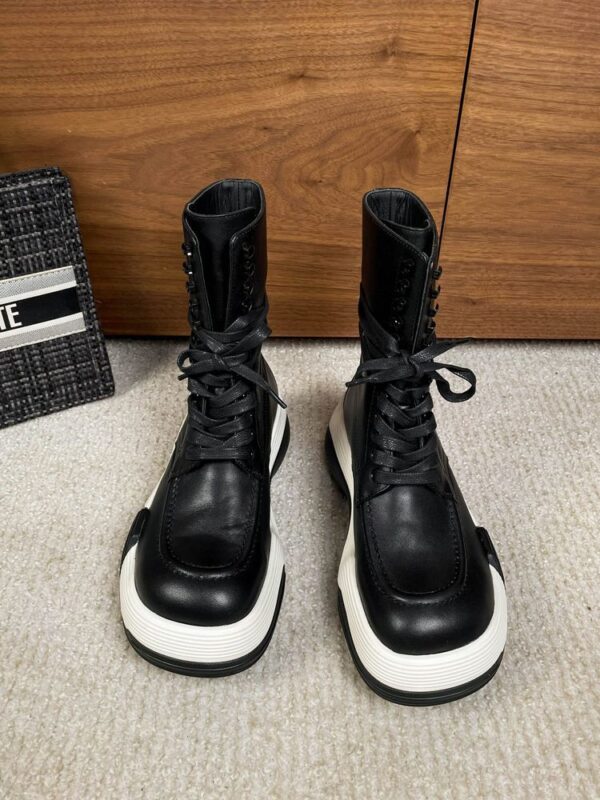 New Collection Fashion Valentino Women Shoes 021