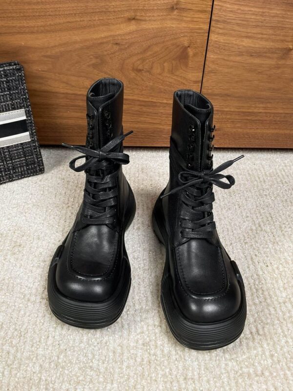 New Collection Fashion Valentino Women Shoes 020