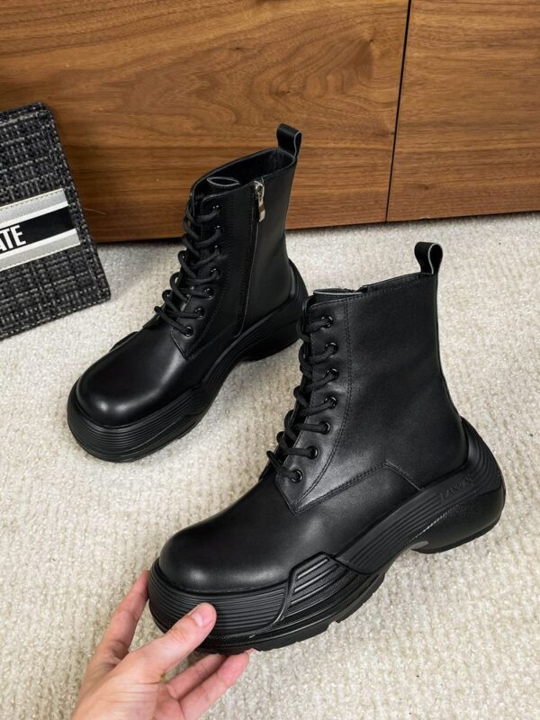 New Collection Fashion Valentino Women Shoes 018
