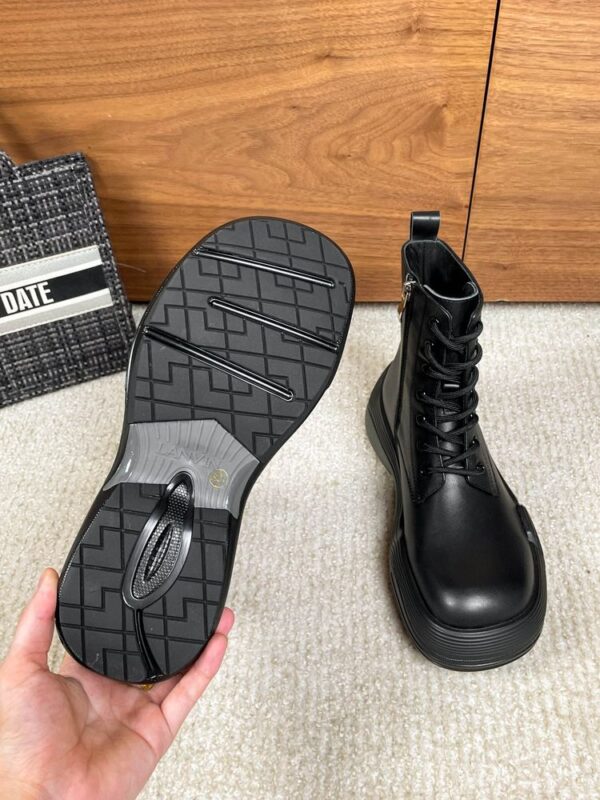 New Collection Fashion Valentino Women Shoes 018