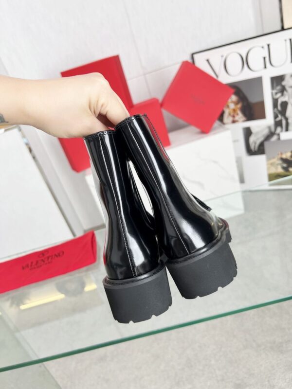 New Collection Fashion Valentino Women Shoes 015