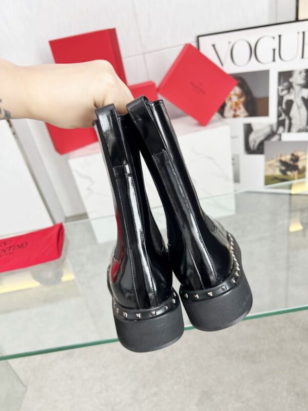 New Collection Fashion Valentino Women Shoes 008