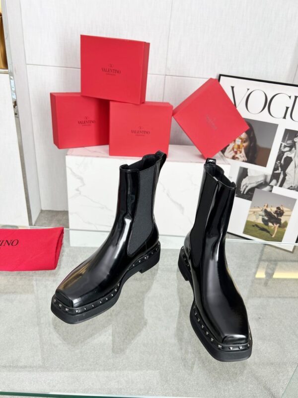New Collection Fashion Valentino Women Shoes 008