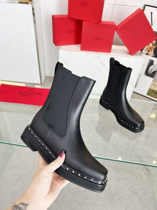 New Collection Fashion Valentino Women Shoes 007