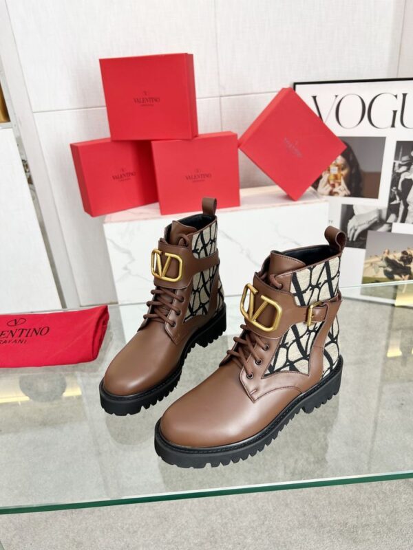 New Collection Fashion Valentino Women Shoes 005