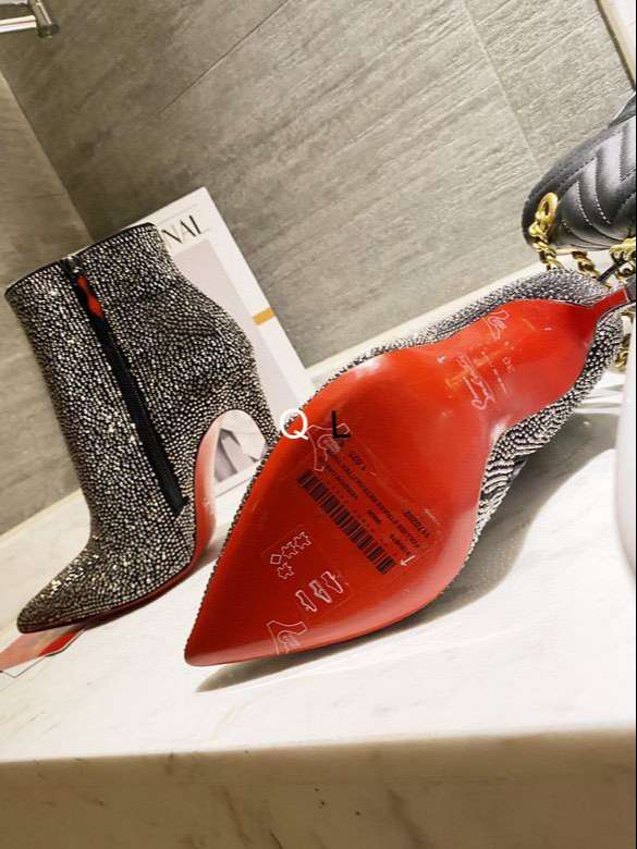 New Fashion Christian Louboutin Women Shoes 016