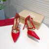 New Fashion Christian Louboutin Women Shoes 006
