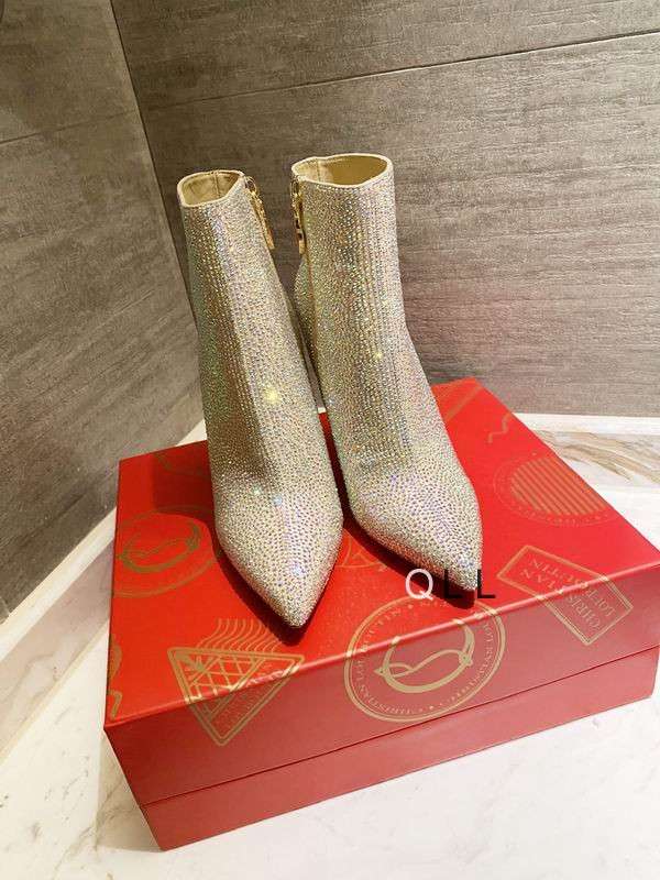 New Fashion Christian Louboutin Women Shoes 050