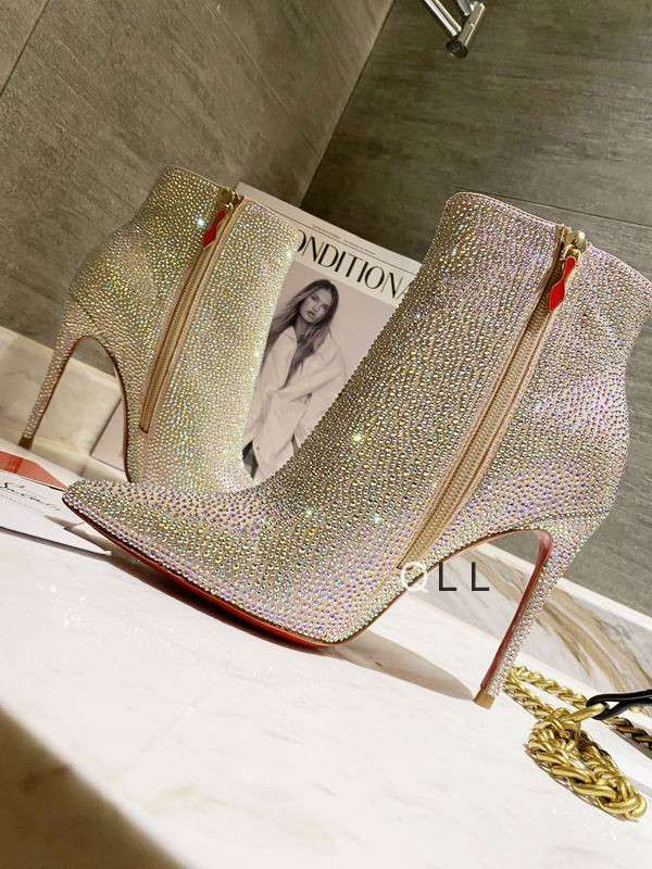 New Fashion Christian Louboutin Women Shoes 050