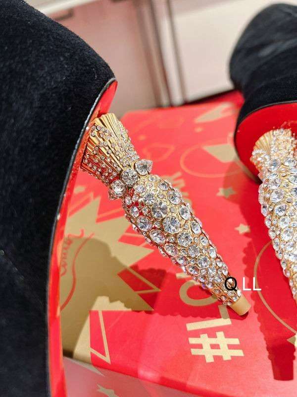 New Fashion Christian Louboutin Women Shoes 059