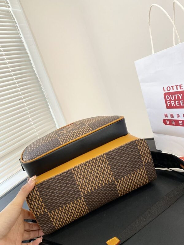 Modern Style Trendy Bag L4750