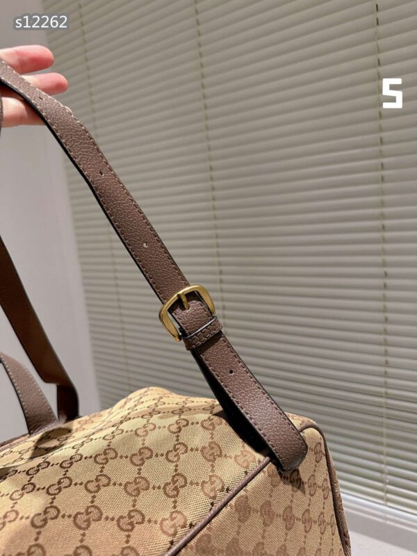 Modern Style Trendy GG Handbag 032