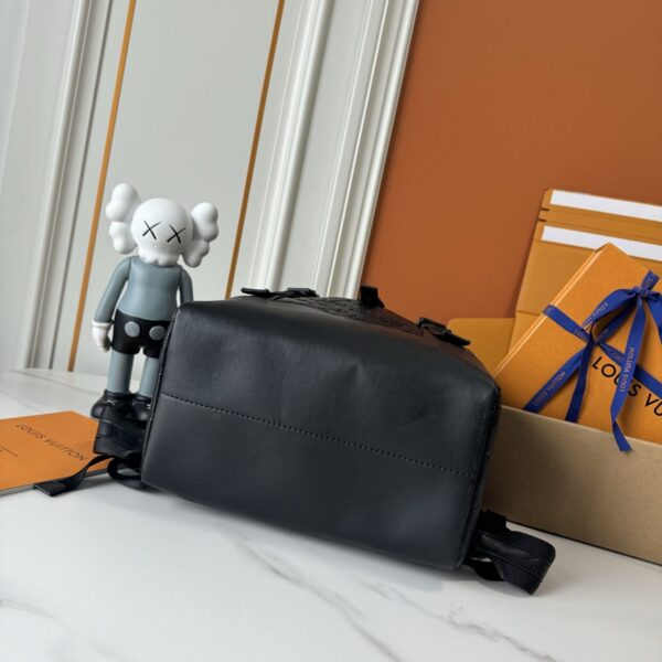 Iconic LV Handbag M24776-M46792
