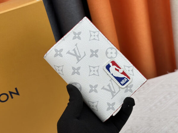 Luxury LV Wallet M60181