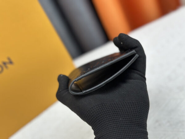 Luxury LV Wallet M60181