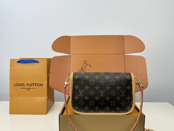 Modern Style Trendy Bag L5353