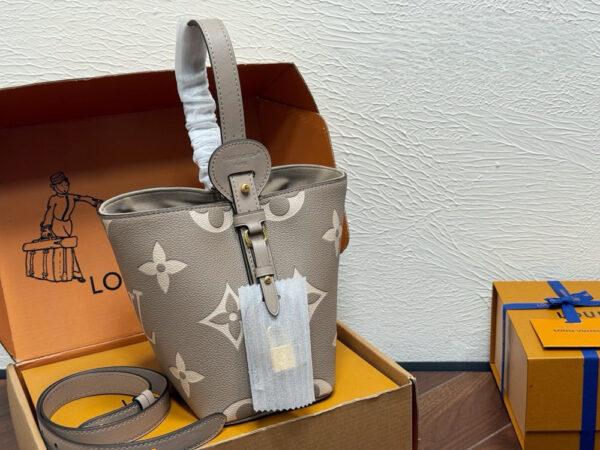 Modern Style Trendy Bag L5350