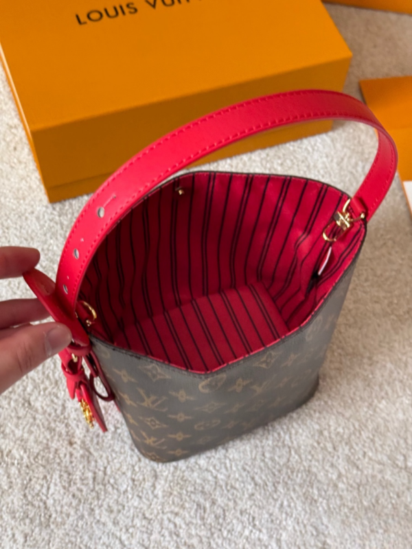 Modern Style Trendy Bag L5336