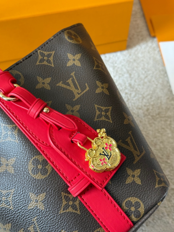 Modern Style Trendy Bag L5336